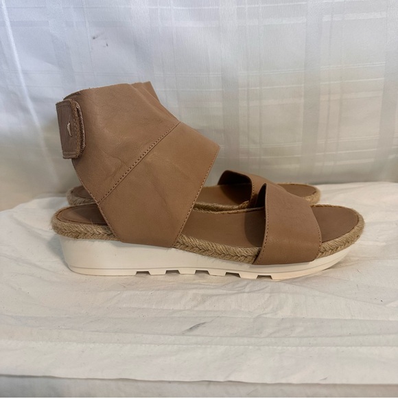 Eileen Fisher Wedge Sandals - Picture 5 of 13